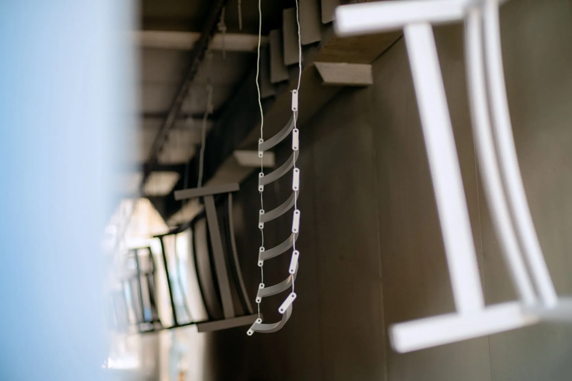 银川鲁林芸皓科技：温控器与压力表在暖通系统中的选型匹配要点