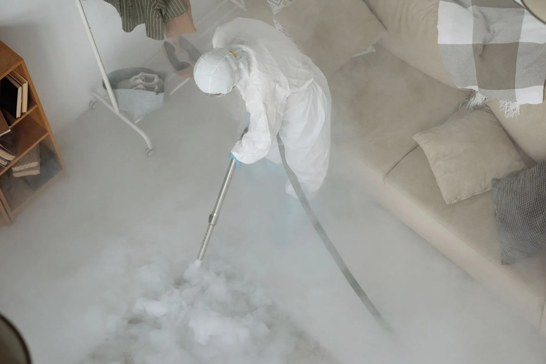 银川鲁林芸皓科技温控器与压力表在暖通系统中的应用选型要点