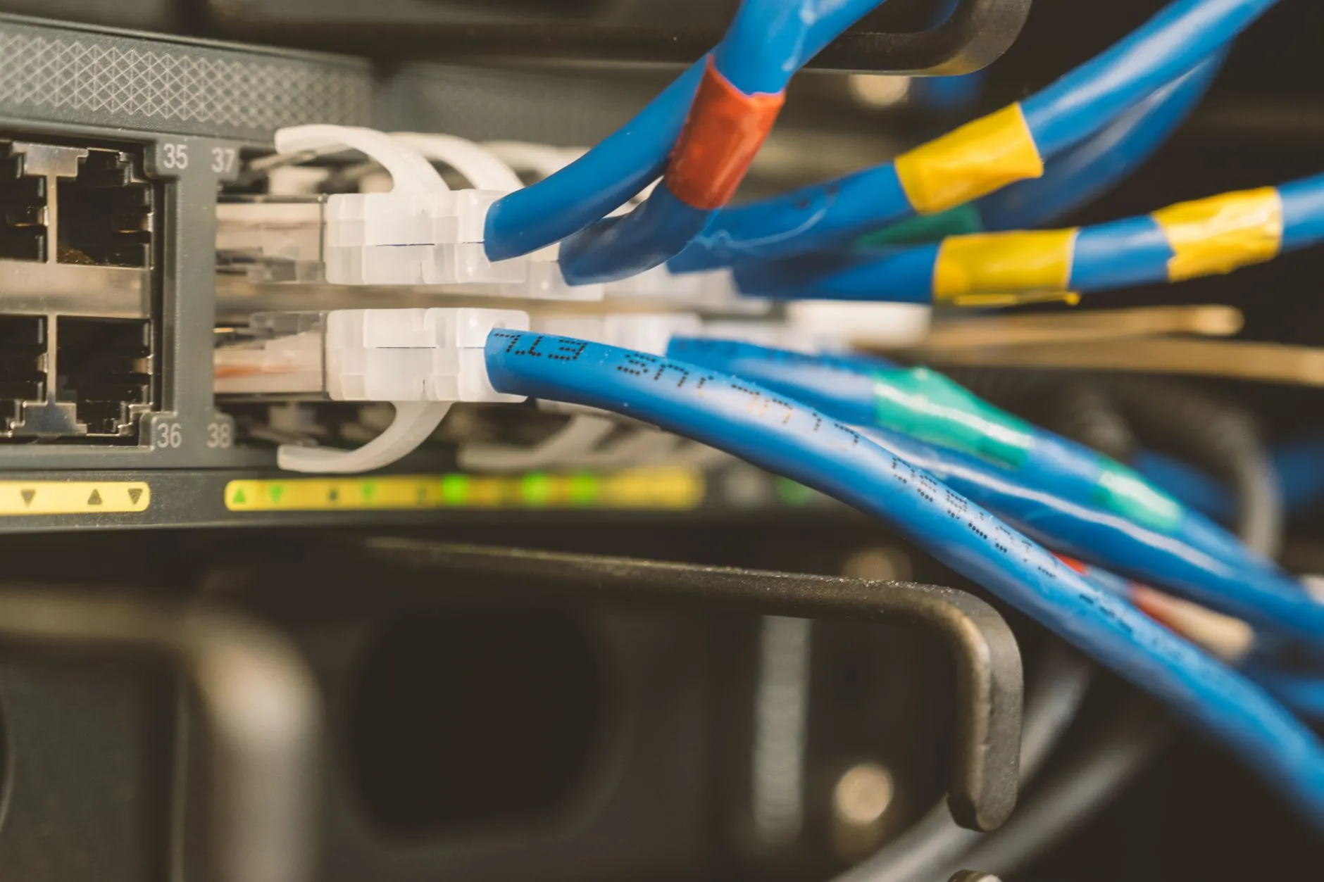 银川及西北暖通项目中温控器与压力表的选型搭配要点